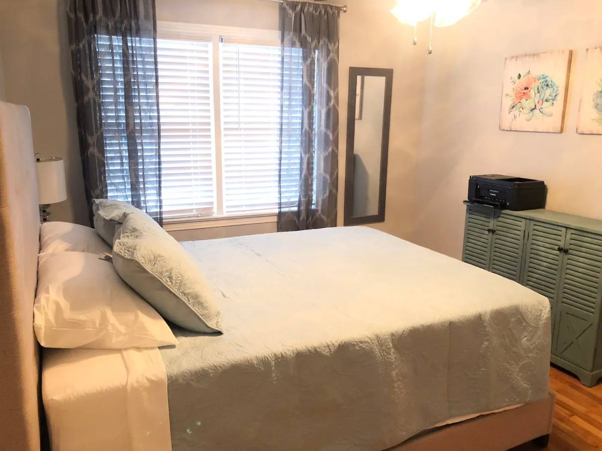 Apartment for rent at 114-120 1 2 W, Tallahassee, FL 32303