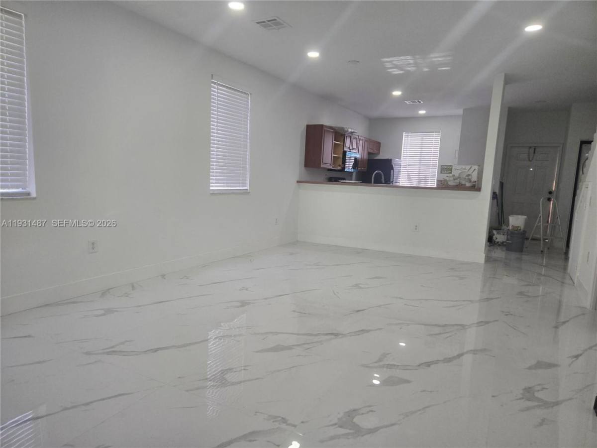 Townhouse for rent at 17337 NW 7th Ave 108 Miami Gardens, Miami, FL 33169