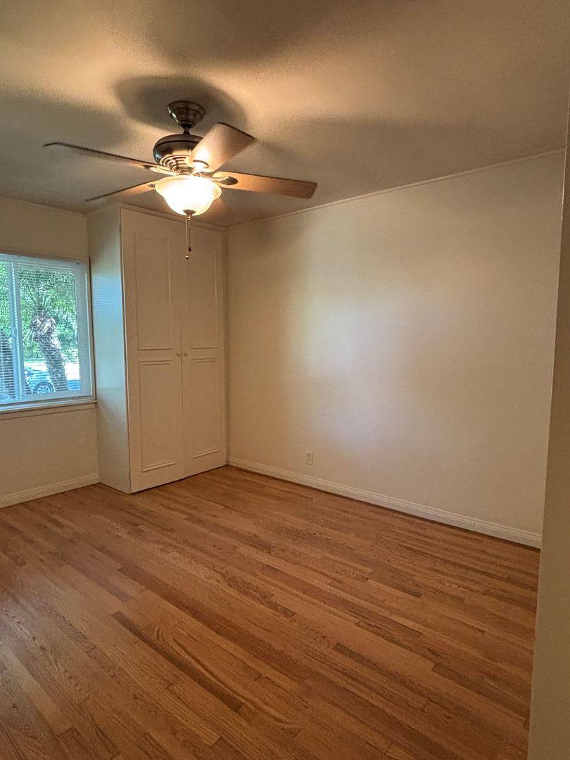 Apartment for rent at 5281 El Prado Ave, Long Beach, CA 90815