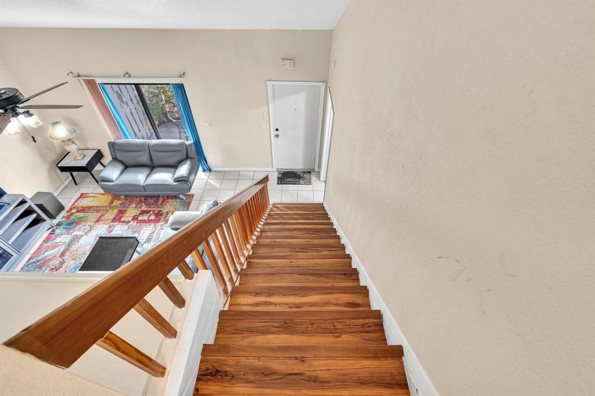 Townhouse for rent at 10240 NW 33rd Place Sunrise, Fort Lauderdale, FL 33351