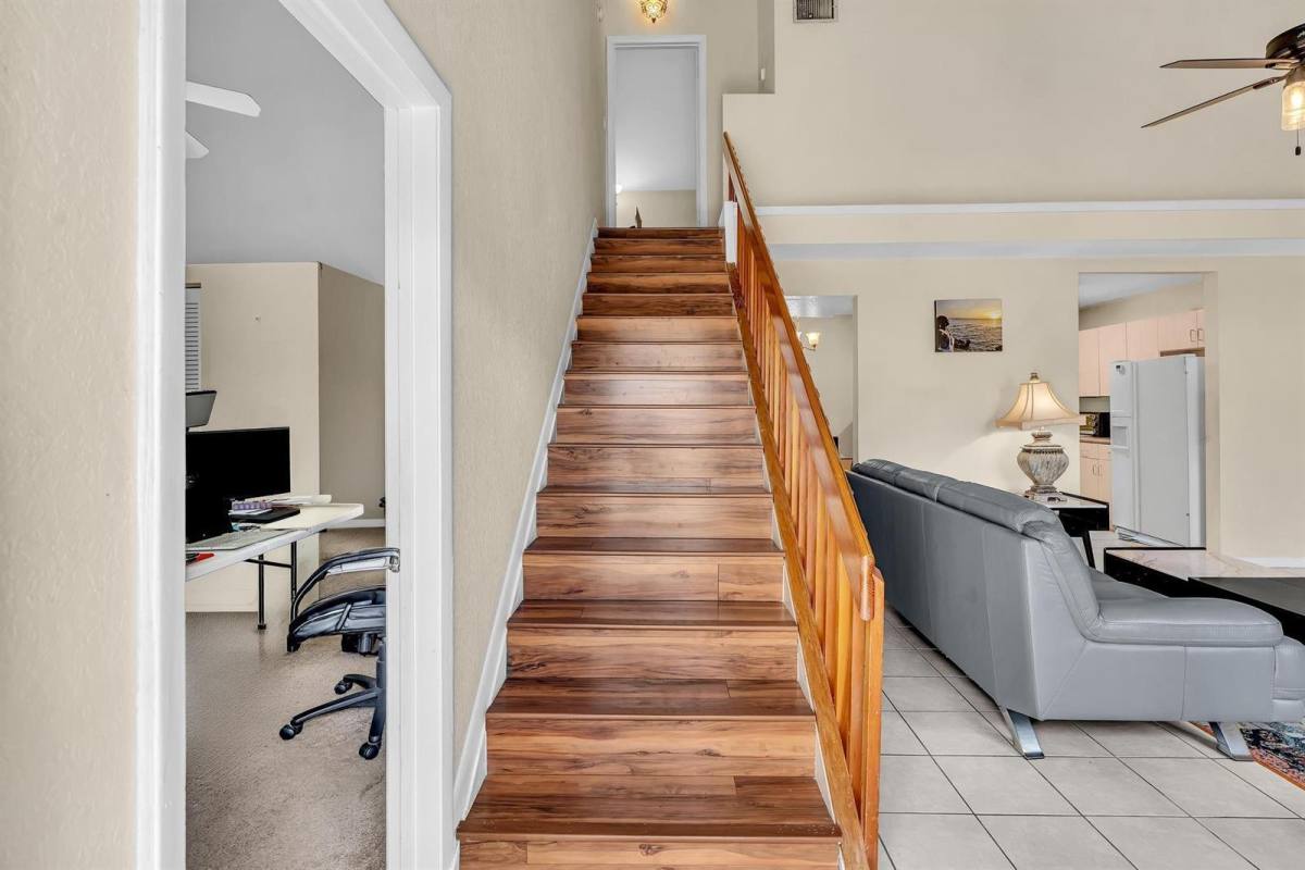 Townhouse for rent at 10240 NW 33rd Place Sunrise, Fort Lauderdale, FL 33351