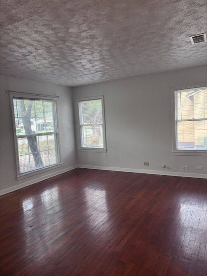 House for rent at 2607 W Craig, San Antonio, TX 78228
