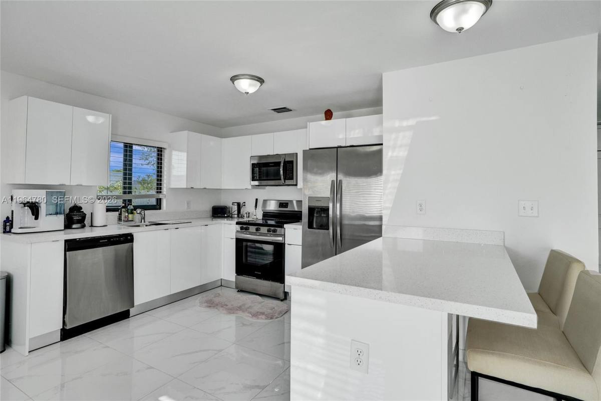 House for rent at 1712 NW 76th Terrace #1712 Mi, Miami, FL 33147