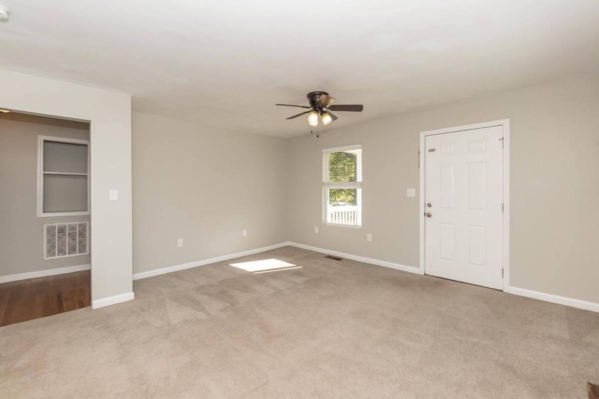 Apartment for rent at 251-253 E Mason St, Franklinton, NC 27525