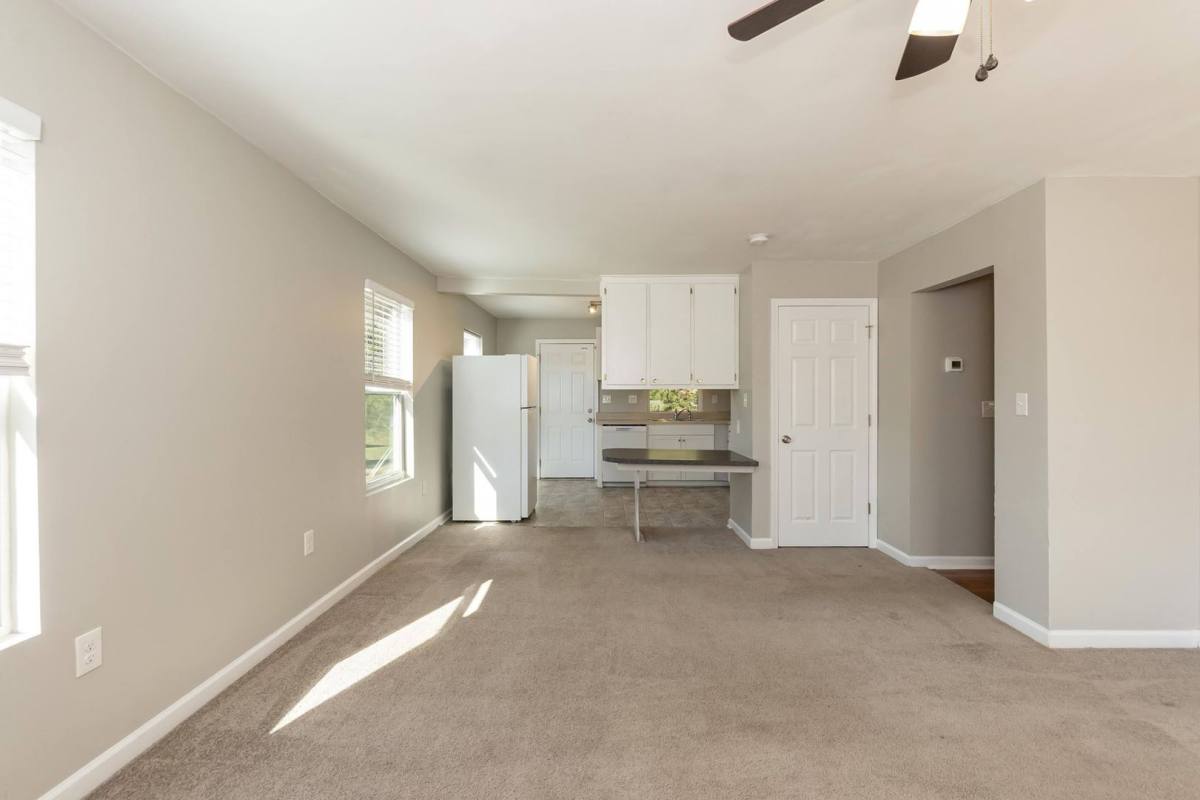 Apartment for rent at 251-253 E Mason St, Franklinton, NC 27525