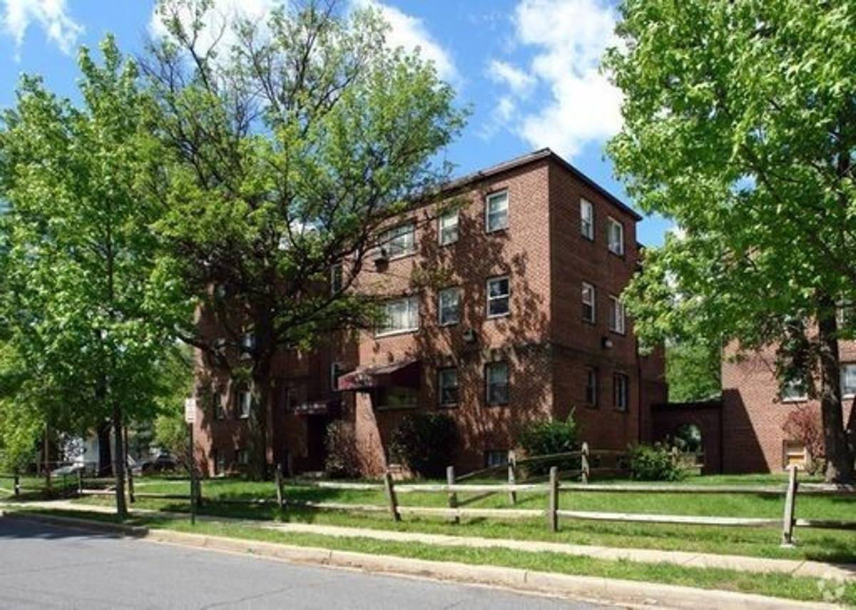 Apartment for rent at 4000 36th St, Mount Rainier, MD 20712