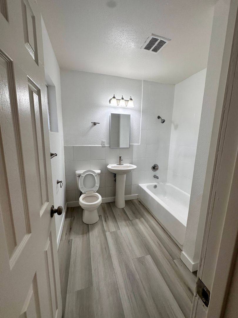 Apartment for rent at 319 S Birch St, Santa Ana, CA 92701