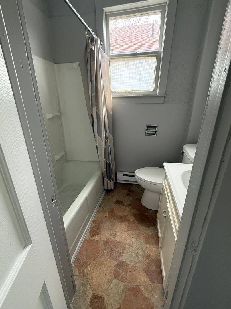 Apartment for rent at 1714 - 1716 Jackson St, Anderson, IN 46016