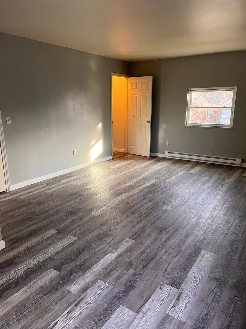 Apartment for rent at 323 Xenia Ave, Dayton, OH 45410