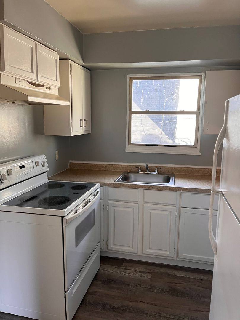 Apartment for rent at 323 Xenia Ave, Dayton, OH 45410