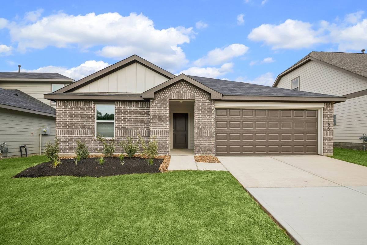 House for rent at 11822 Serenas Song Dr, Willis, TX 77318