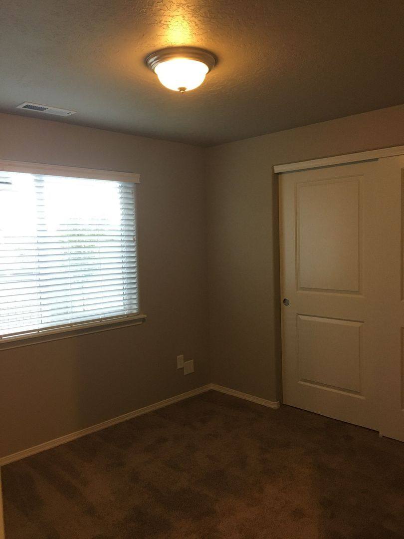House for rent at 1510 SW 36th Lp, Redmond, OR 97756