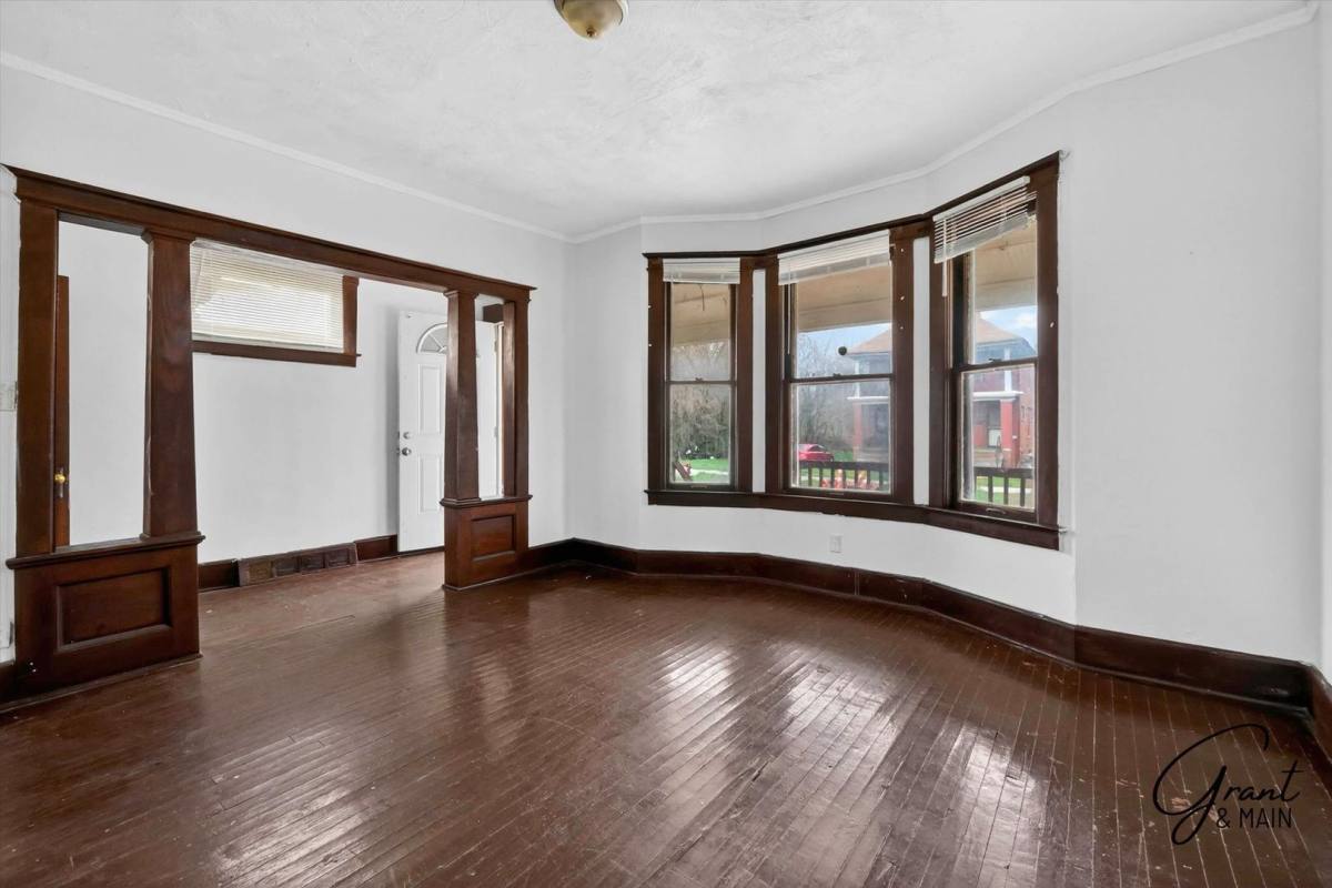 Apartment for rent at 127 W Buena Vista, Highland Park, MI 48203