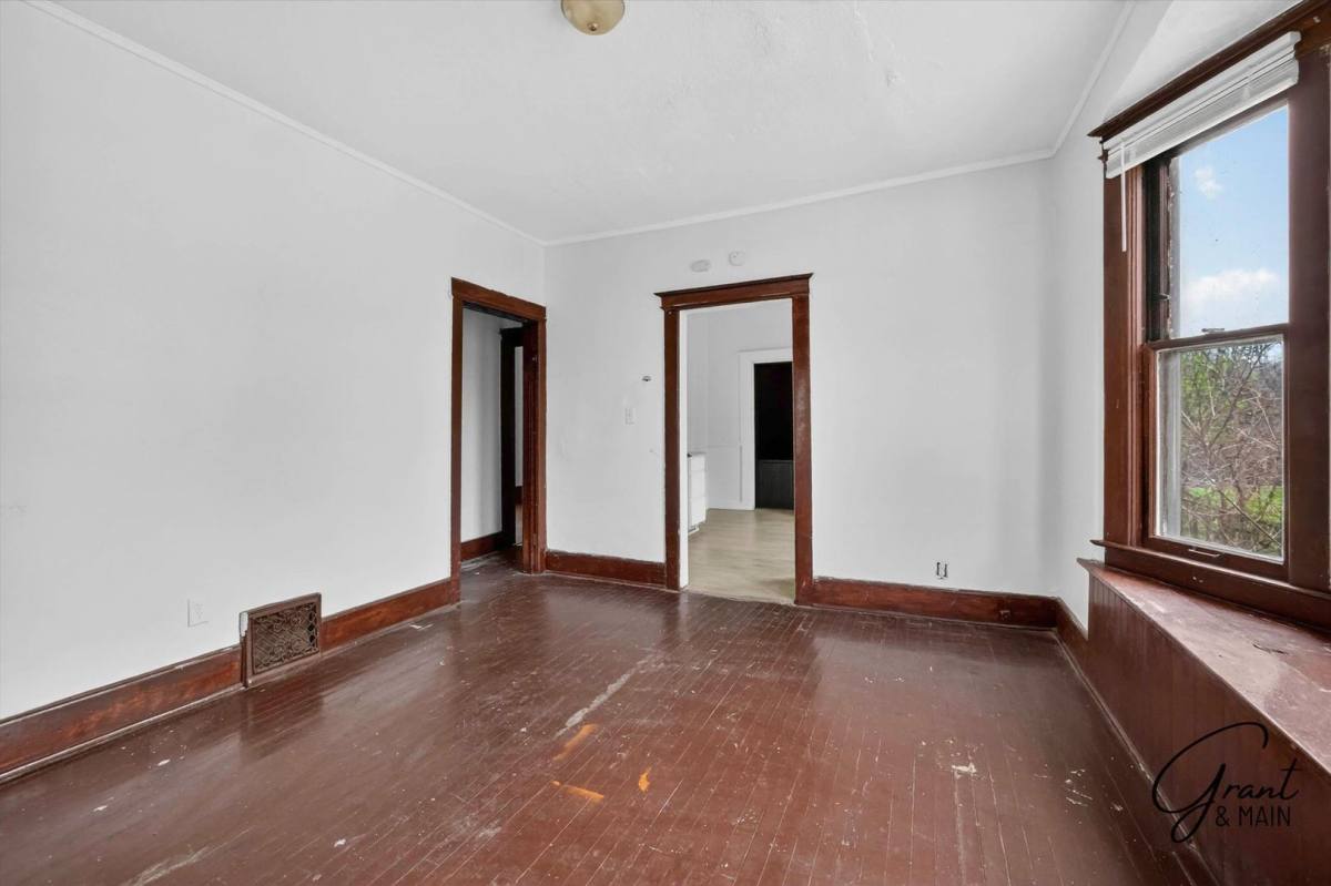 Apartment for rent at 127 W Buena Vista, Highland Park, MI 48203