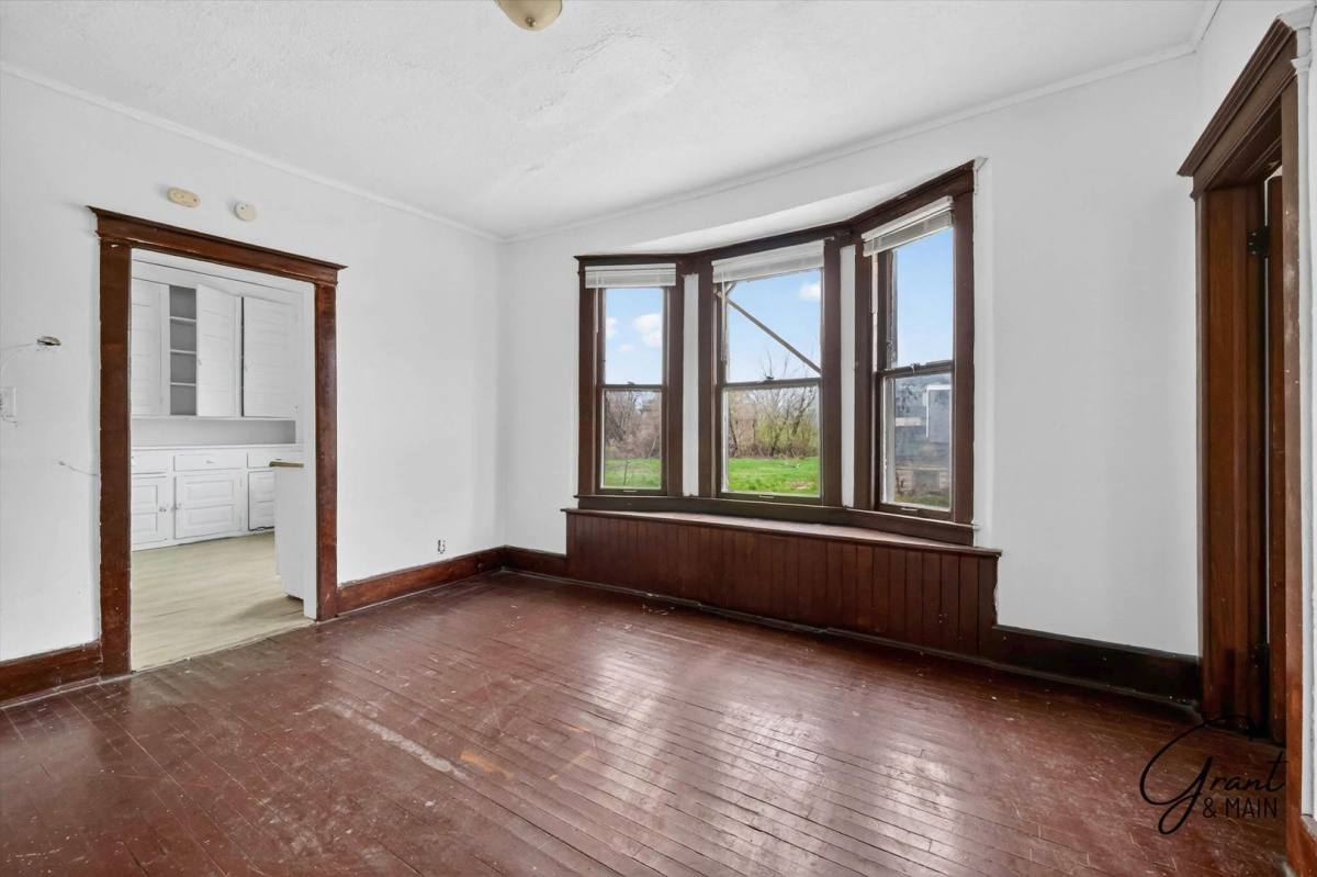 Apartment for rent at 127 W Buena Vista, Highland Park, MI 48203