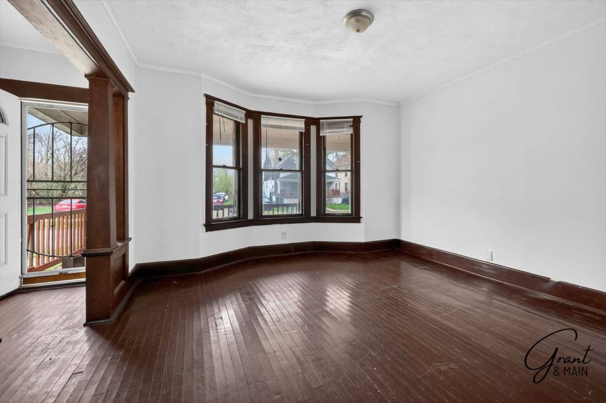 Apartment for rent at 127 W Buena Vista, Highland Park, MI 48203
