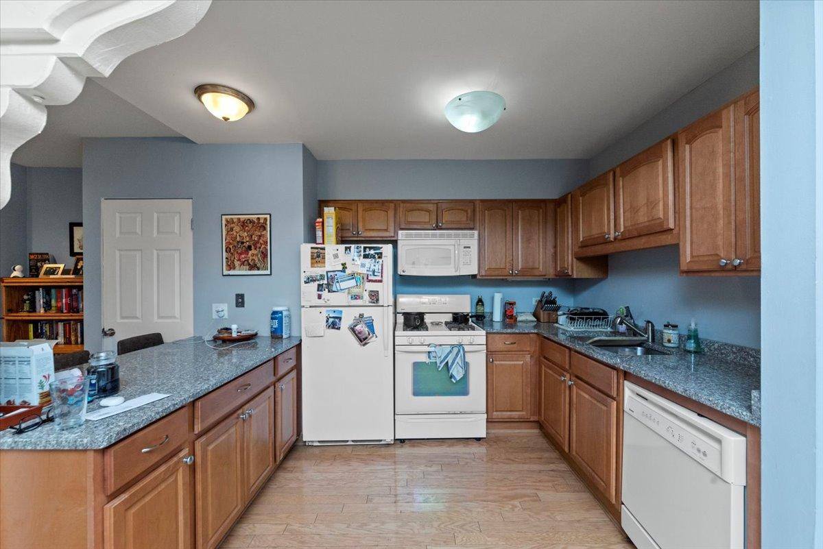 Apartment for rent at 3223 N Kenmore Ave #1, Chicago, IL 60657