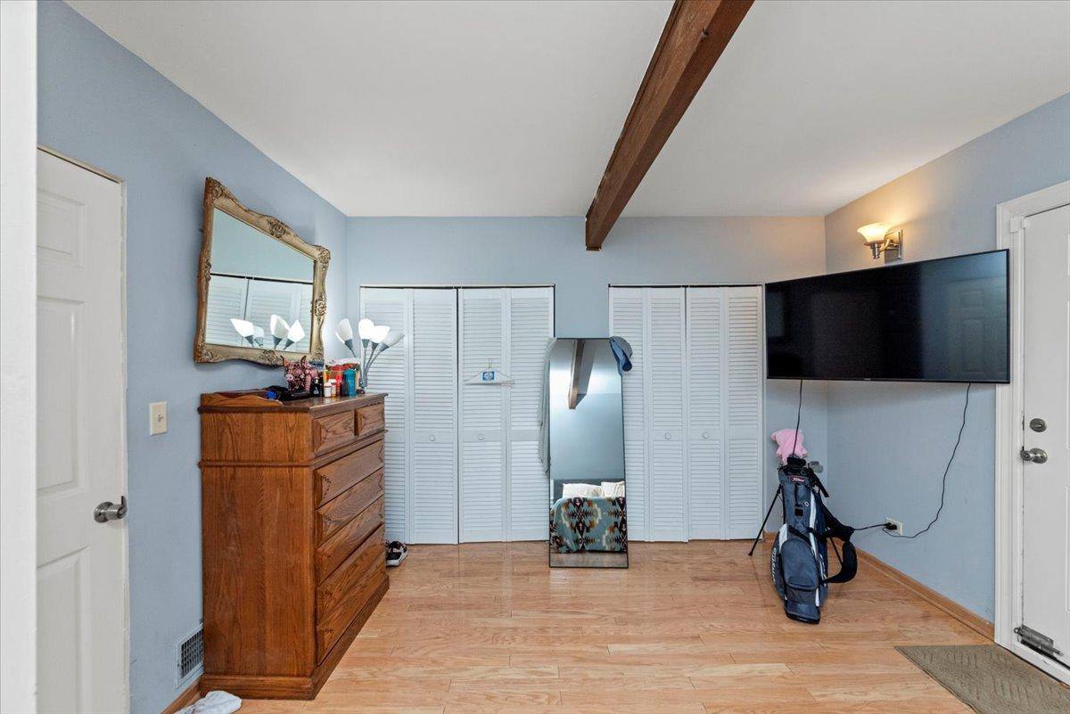 Apartment for rent at 3223 N Kenmore Ave #1, Chicago, IL 60657