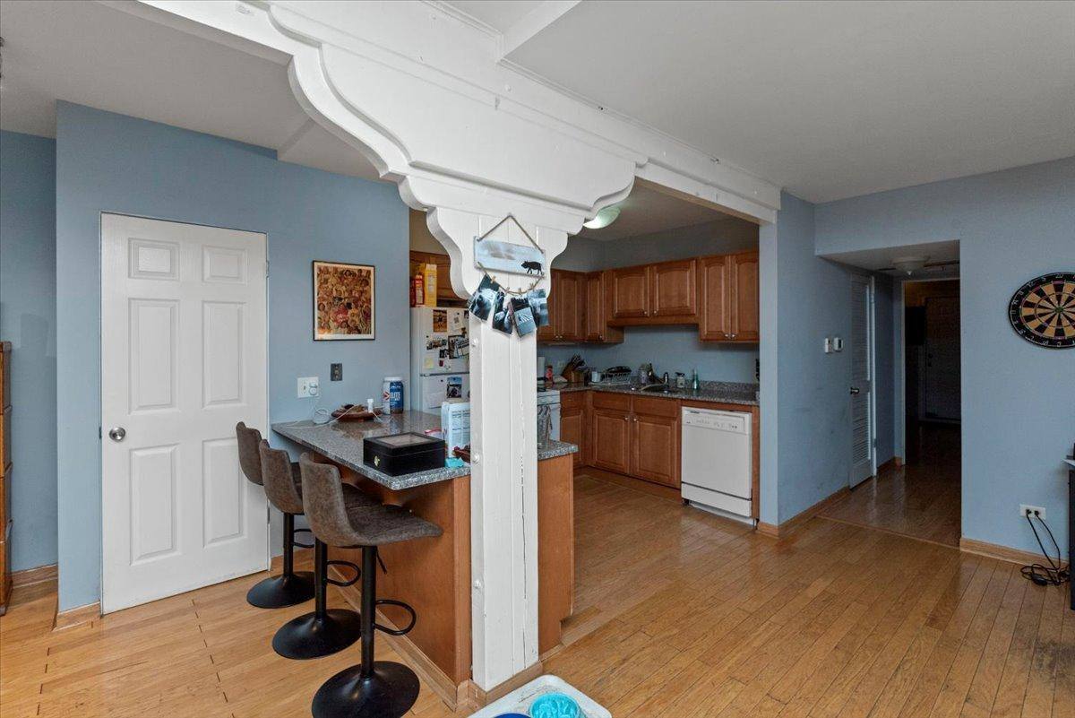 Apartment for rent at 3223 N Kenmore Ave #1, Chicago, IL 60657