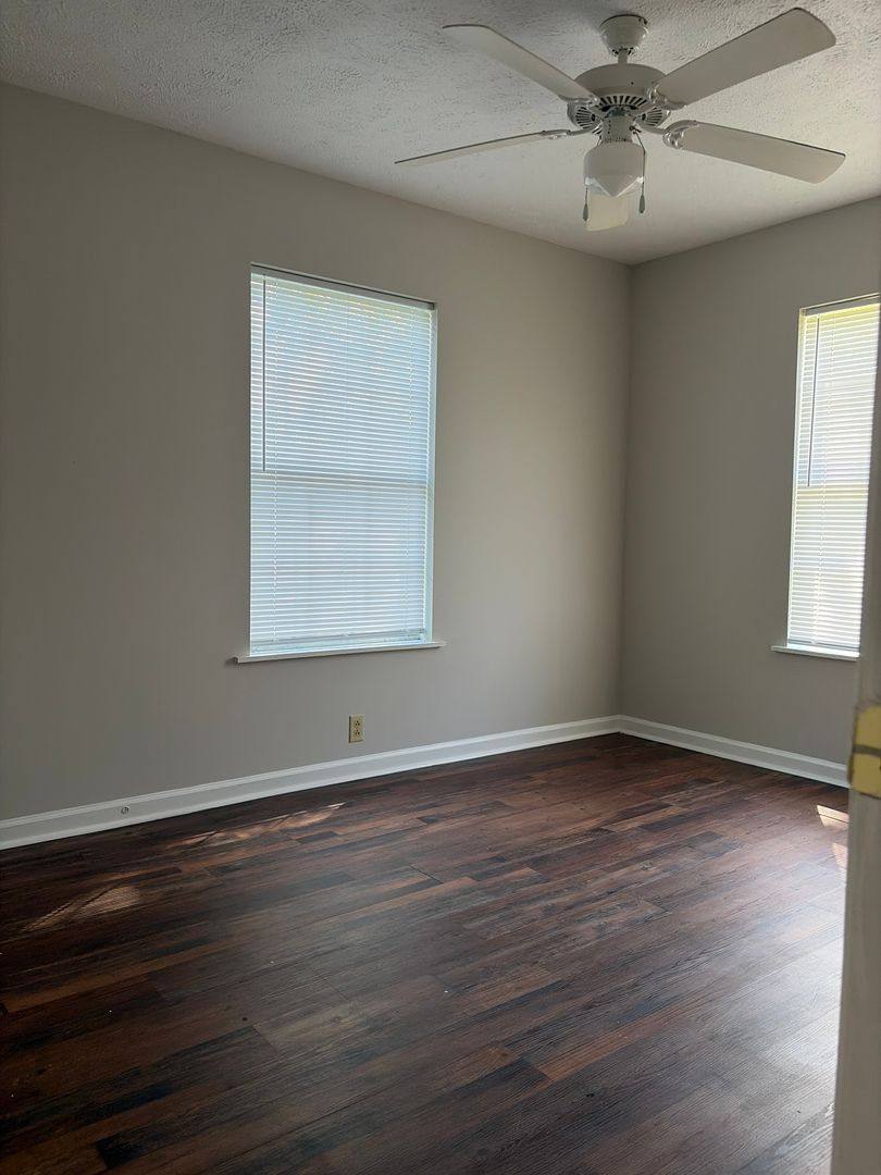 House for rent at 40 Monroe Ave, Jackson, TN 38301