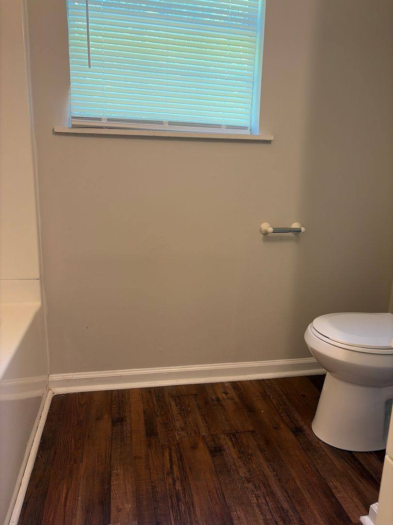 House for rent at 40 Monroe Ave, Jackson, TN 38301