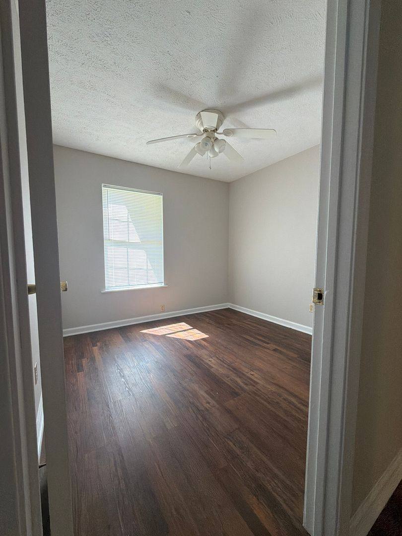 House for rent at 40 Monroe Ave, Jackson, TN 38301
