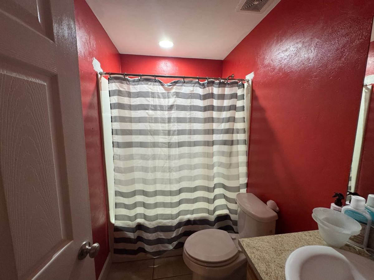 House for rent at 1820 E University Ave, Gainesville, FL 32641