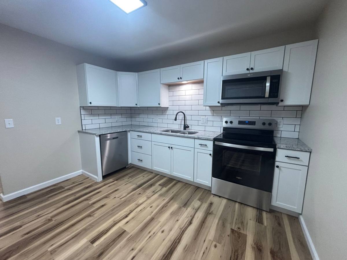 Apartment for rent at 1649 N Patterson Ave, Springfield, MO 65803