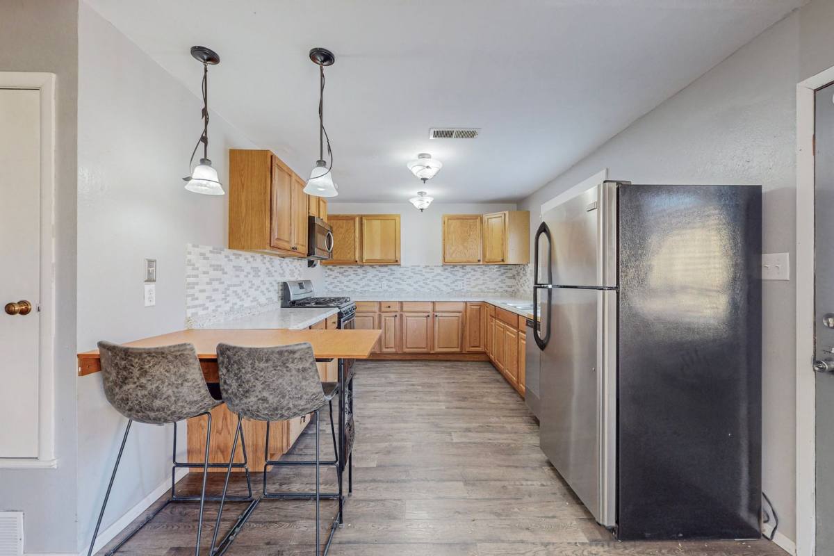 Apartment for rent at 2830 Floral Rd NW, Albuquerque, NM 87104