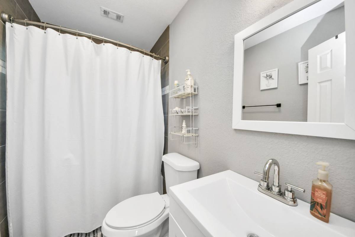 House for rent at 7032 Conley St, Houston, TX 77021