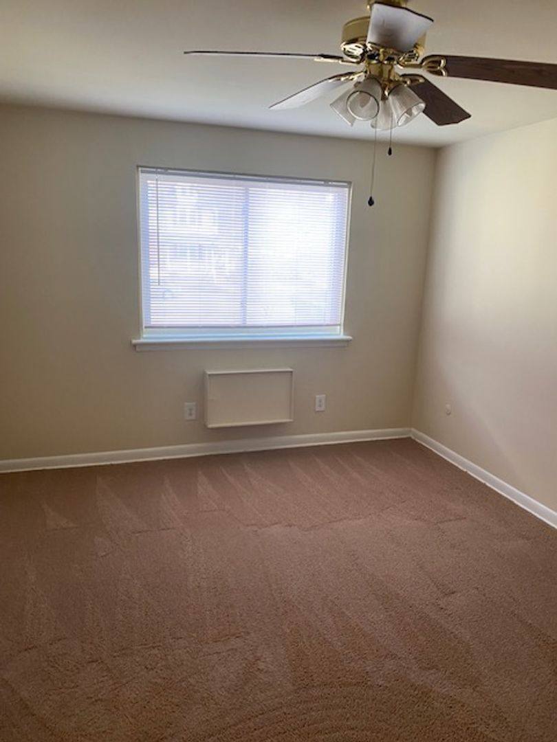 Apartment for rent at 10 E Winona Ave, Norwood, PA 19074