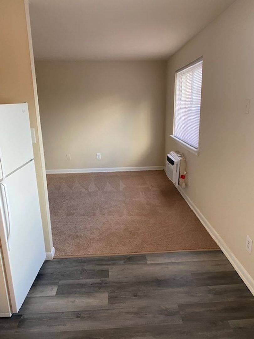 Apartment for rent at 10 E Winona Ave, Norwood, PA 19074