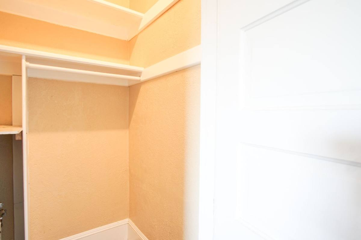 Apartment for rent at 1008 N Killingsworth St, Portland, OR 97217