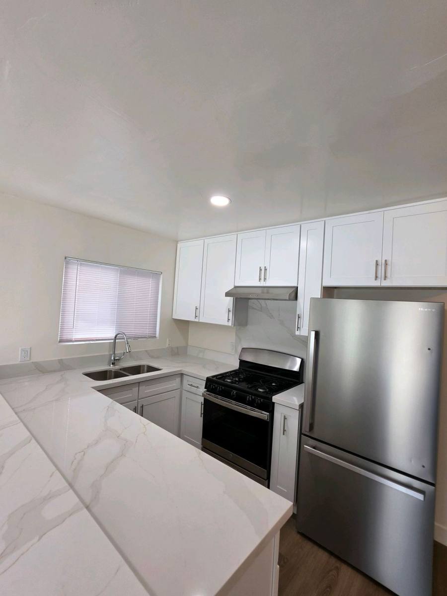 Apartment for rent at 3637 E 8th St, Long Beach, CA 90804