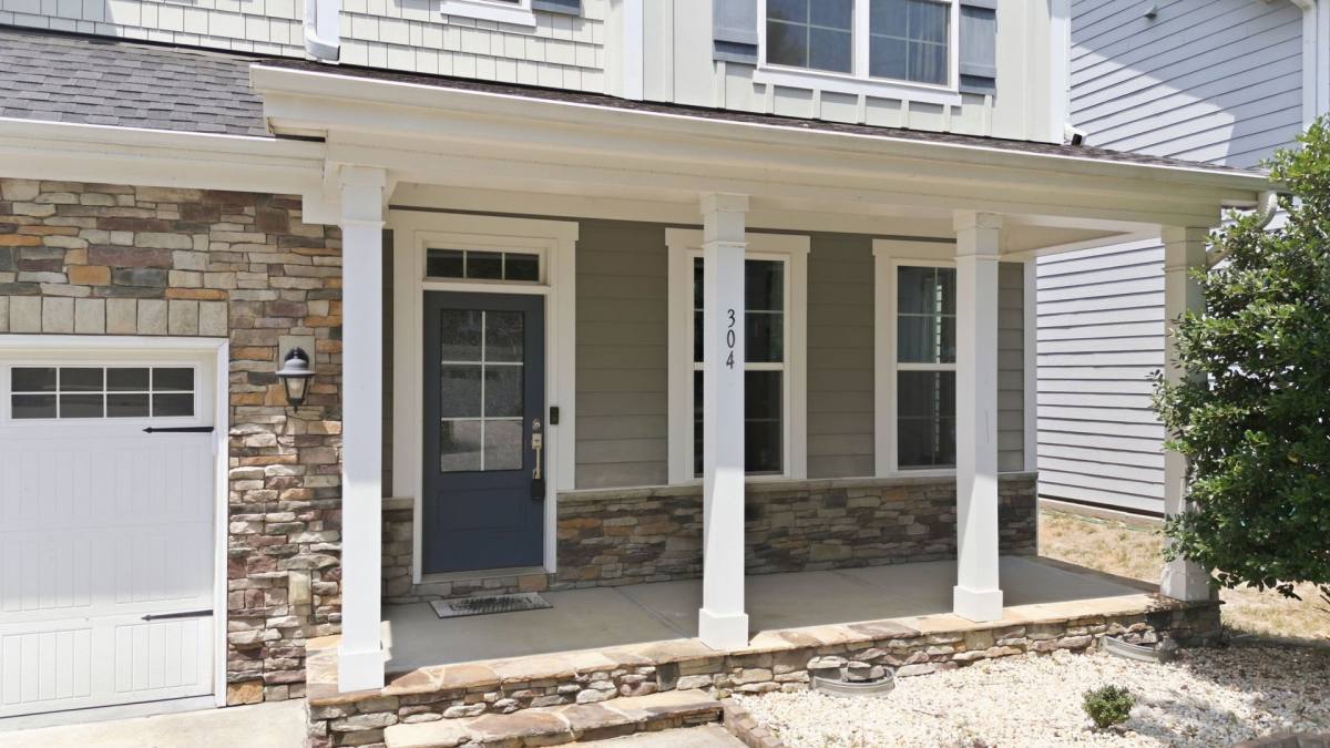 House for rent at 304 Atwood Dr, Holly Springs, NC 27540