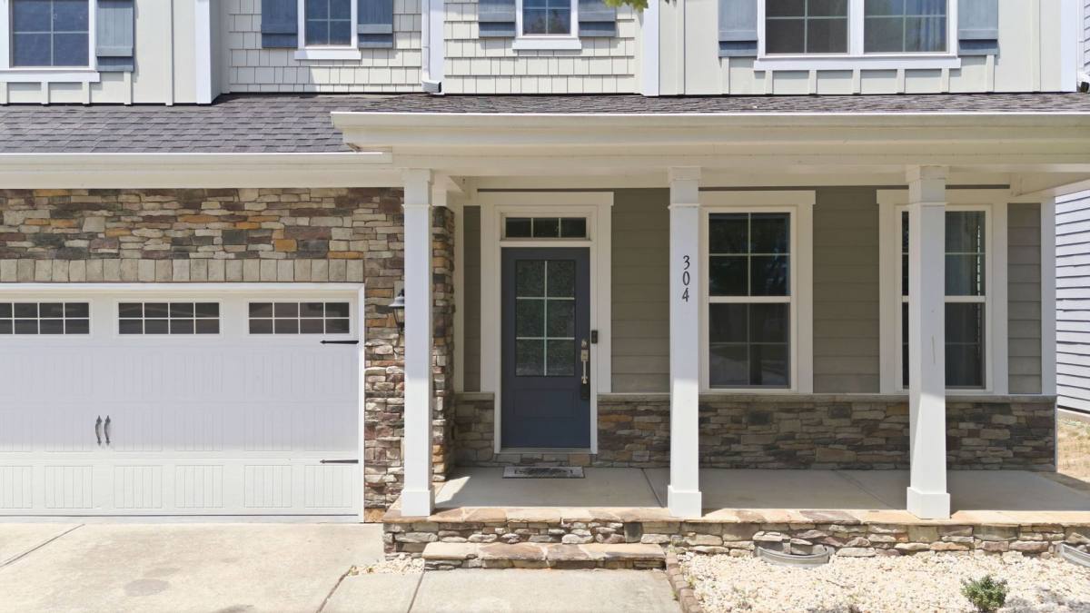 House for rent at 304 Atwood Dr, Holly Springs, NC 27540