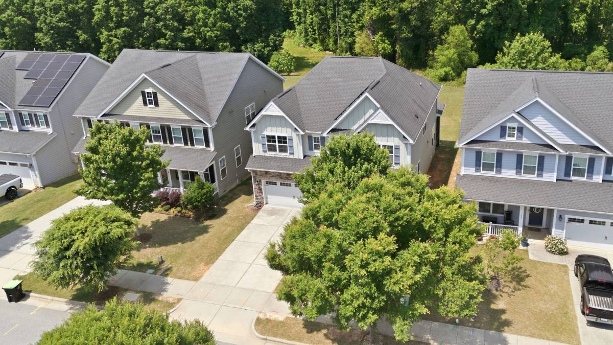 House for rent at 304 Atwood Dr, Holly Springs, NC 27540