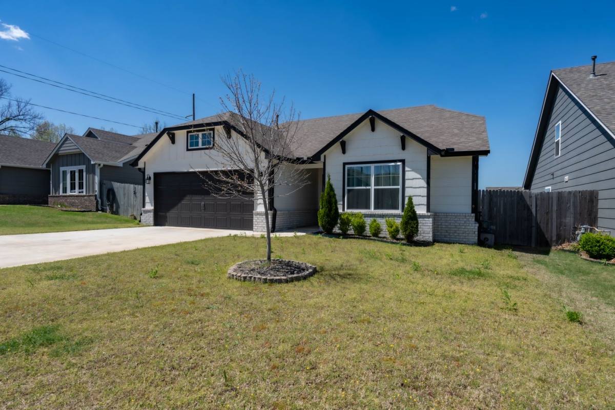 House for rent at 6800 S 20th St, Broken Arrow, OK 74011