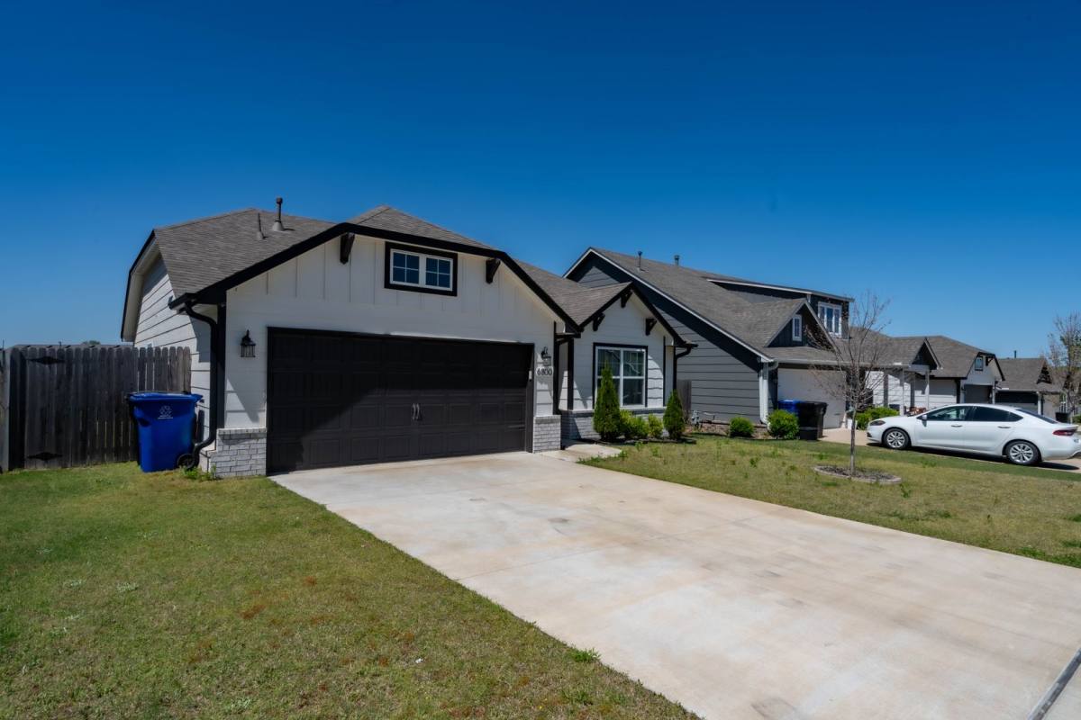 House for rent at 6800 S 20th St, Broken Arrow, OK 74011