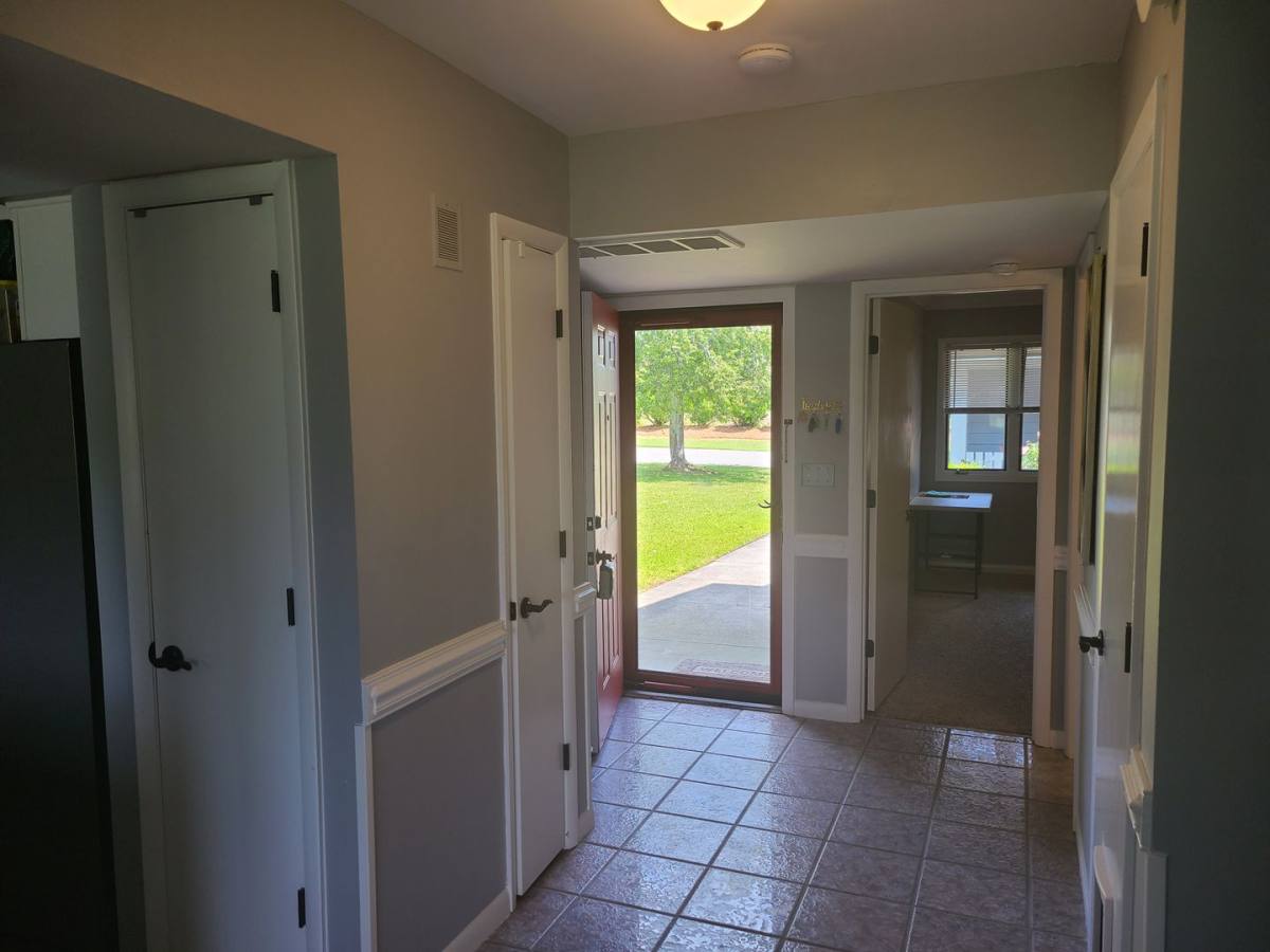 Townhouse for rent at 430 Widgeon Dr, Hampstead, NC 28443