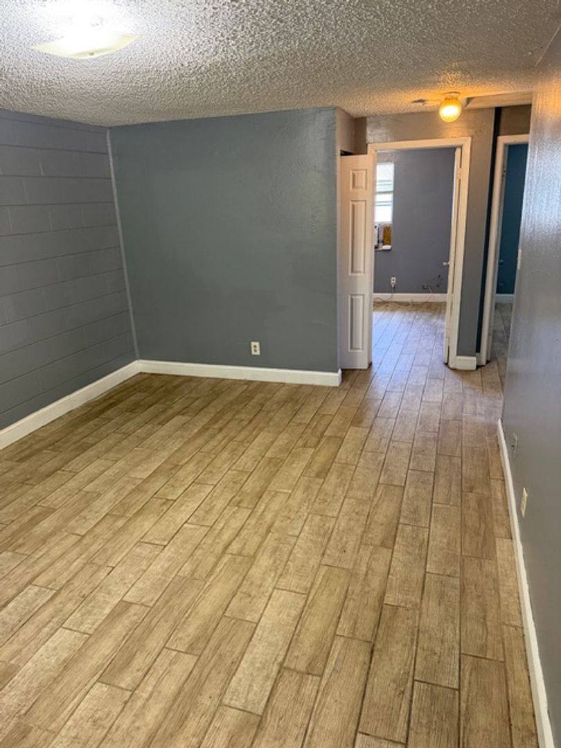 Apartment for rent at 8105 N Klondyke St, Tampa, FL 33604