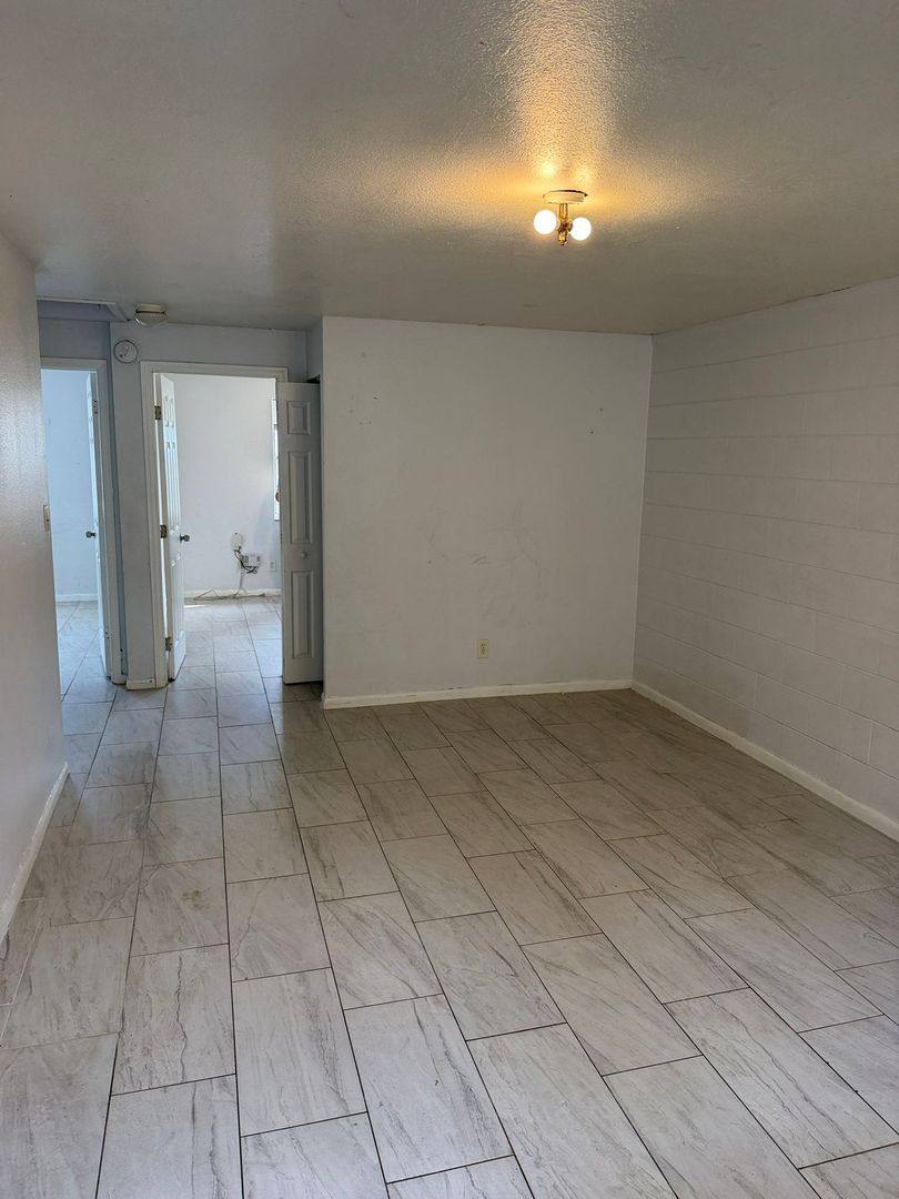 Apartment for rent at 8105 N Klondyke St, Tampa, FL 33604