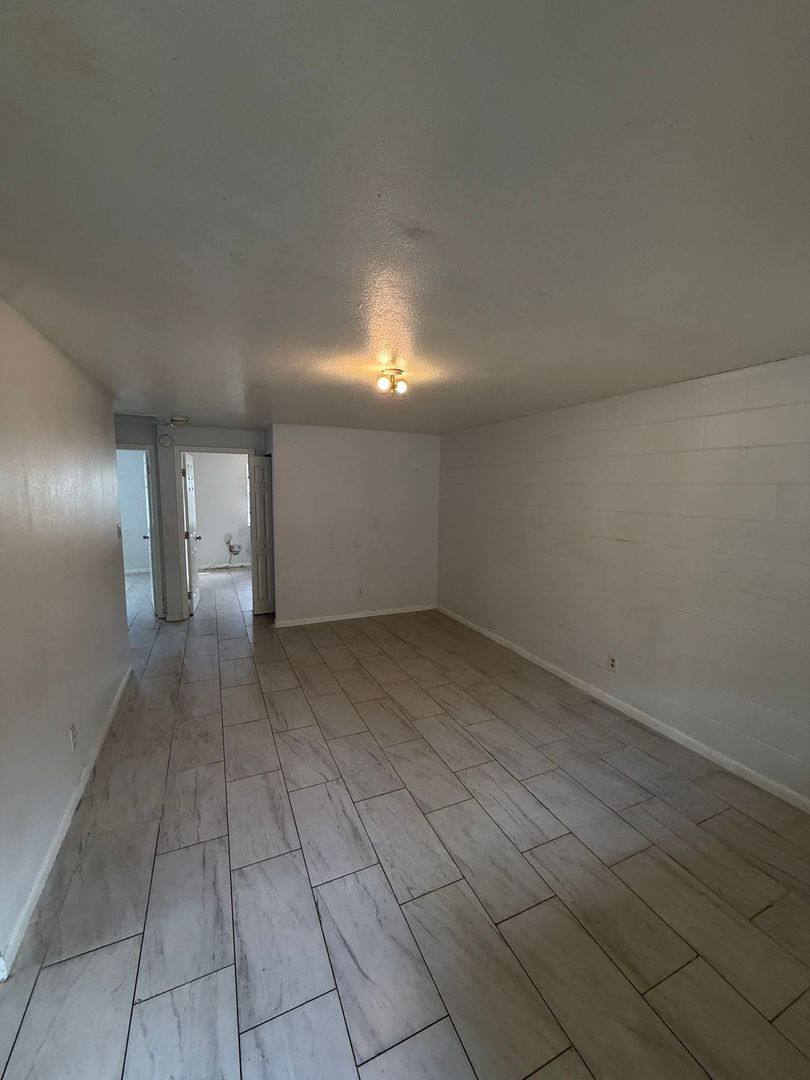 Apartment for rent at 8105 N Klondyke St, Tampa, FL 33604