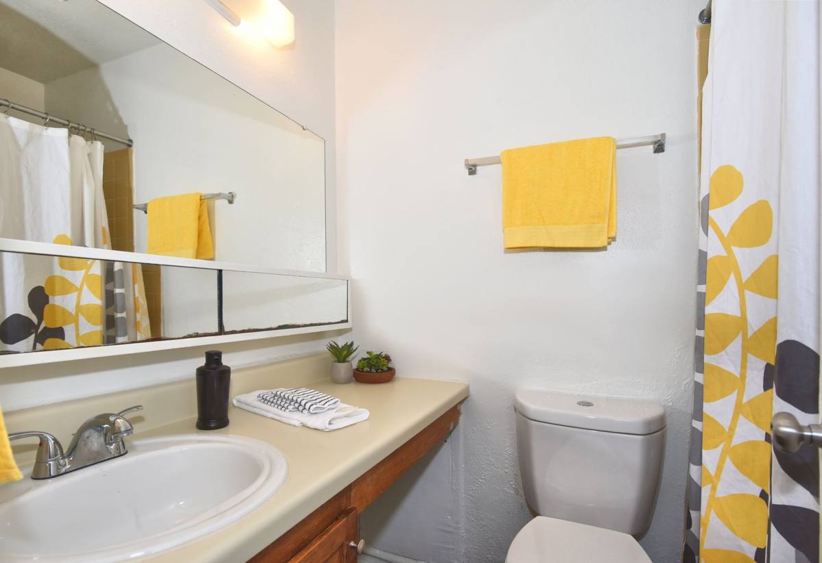 Townhouse for rent at 1801 S 132nd E Place, Tulsa, OK 74108