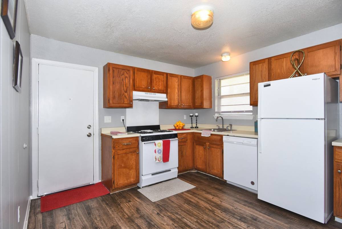 Townhouse for rent at 1801 S 132nd E Place, Tulsa, OK 74108