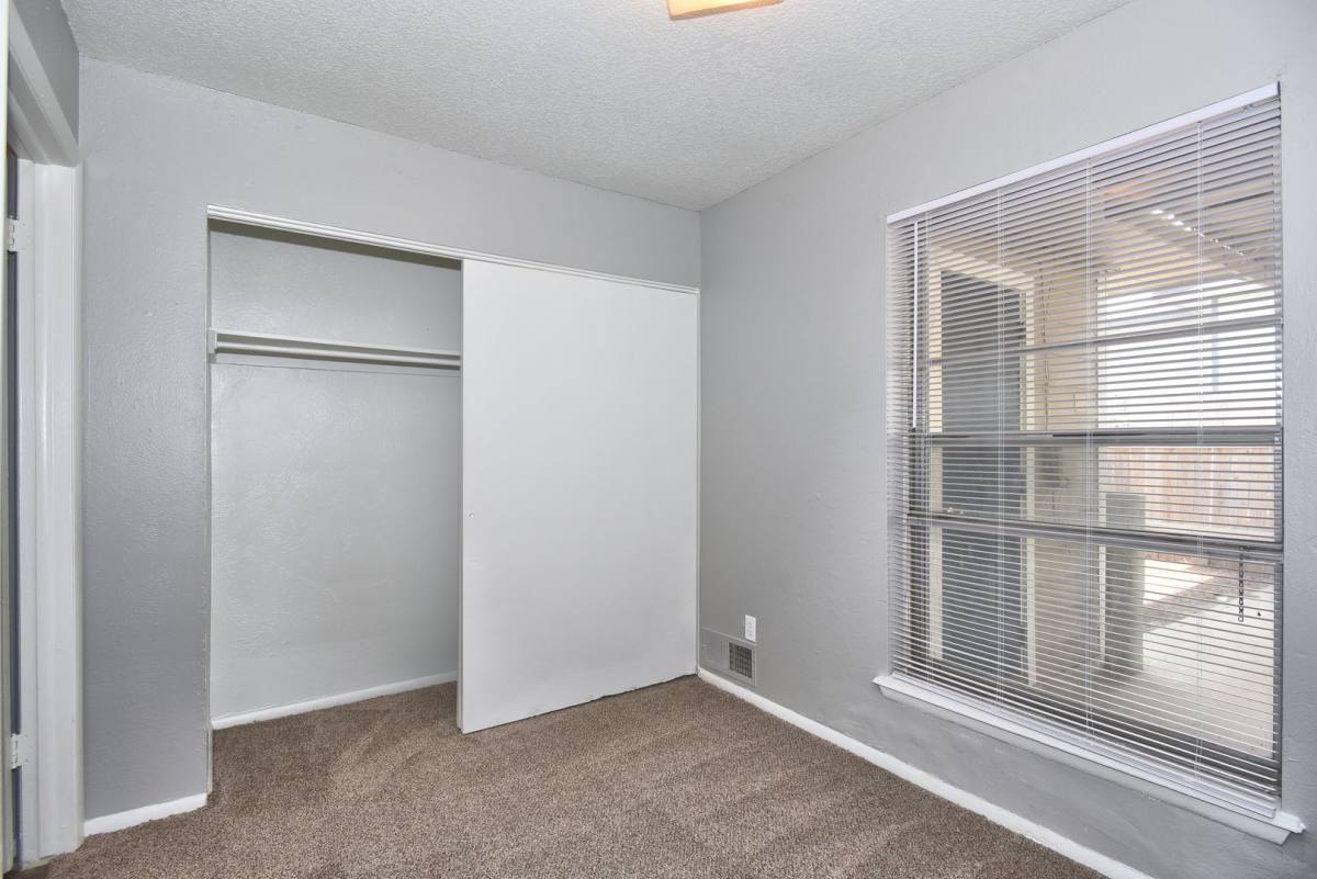 Townhouse for rent at 1801 S 132nd E Place, Tulsa, OK 74108