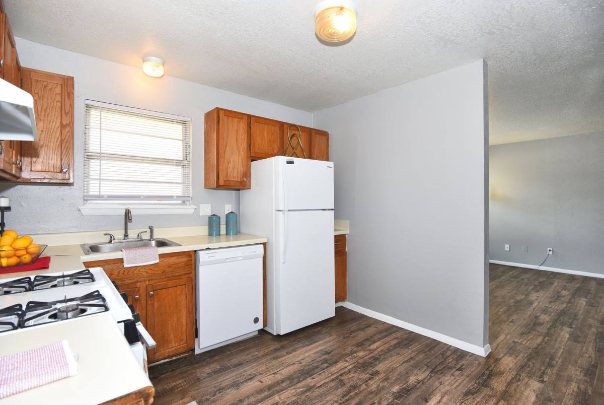 Townhouse for rent at 1801 S 132nd E Place, Tulsa, OK 74108