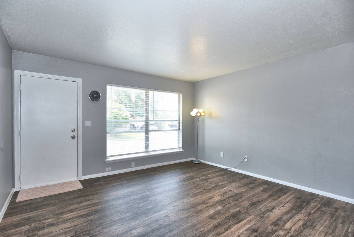 Townhouse for rent at 1801 S 132nd E Place, Tulsa, OK 74108