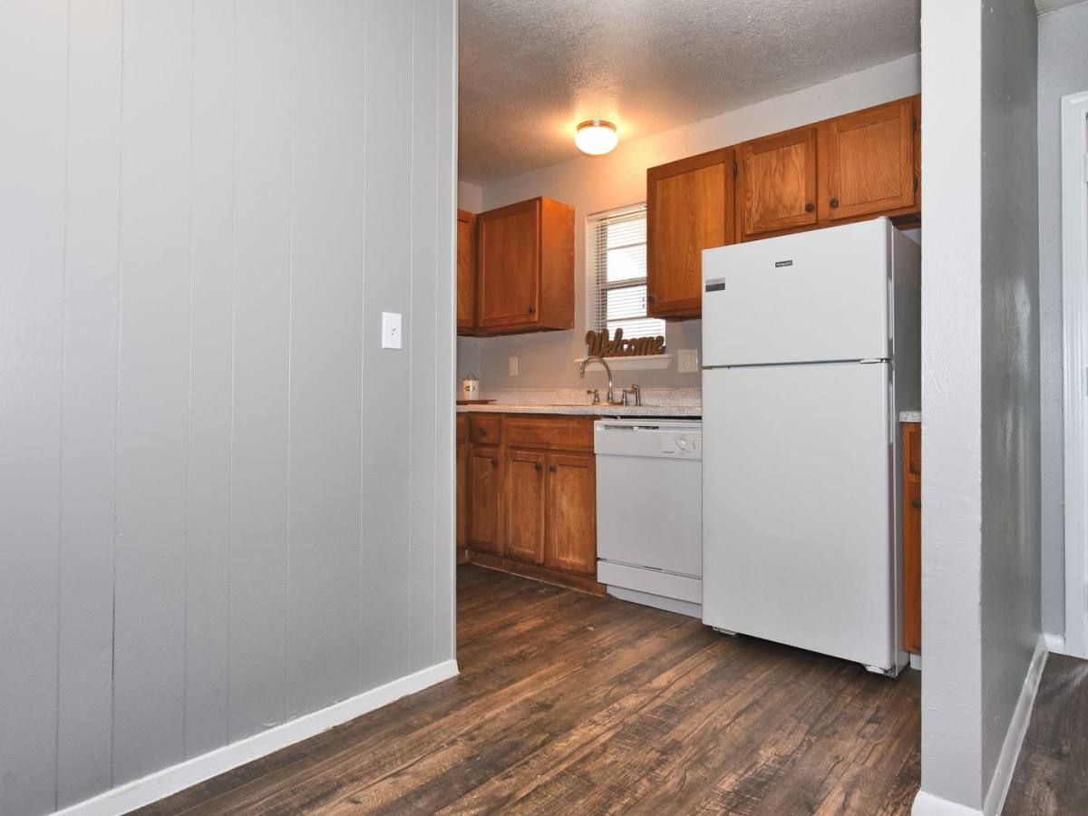 Summerstone Duplexes, 1801 S 132nd E Place, Tulsa, OK 74108 - Townhouse for Rent - Image 3