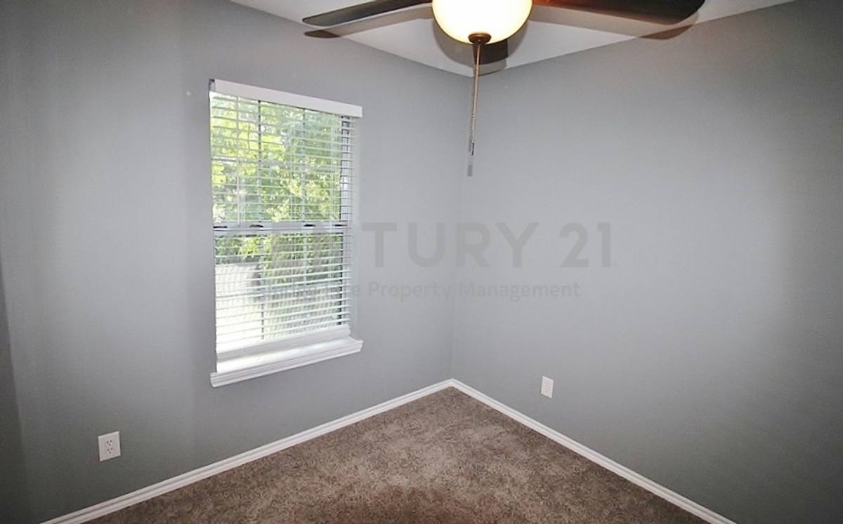 Townhouse for rent at 921 Cedar Terrace, Cedar Hill, TX 75104